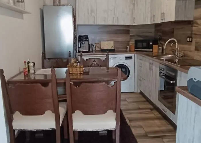 Tenkes-hegyi Vendeghaz * Siklós